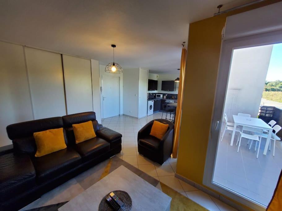 T4 Terrasse Et Box - Groupama Stadium-eurexpo-lyon Apartment *